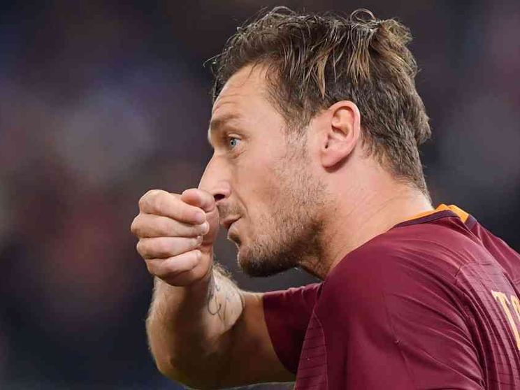 Liceali scrivono a Totti: non fare pubblicità al gioco del Lotto