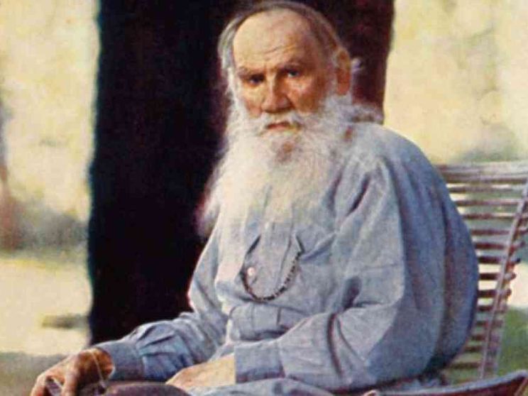 Il rivoluzionario Tolstoj contro la pazzia moderna
