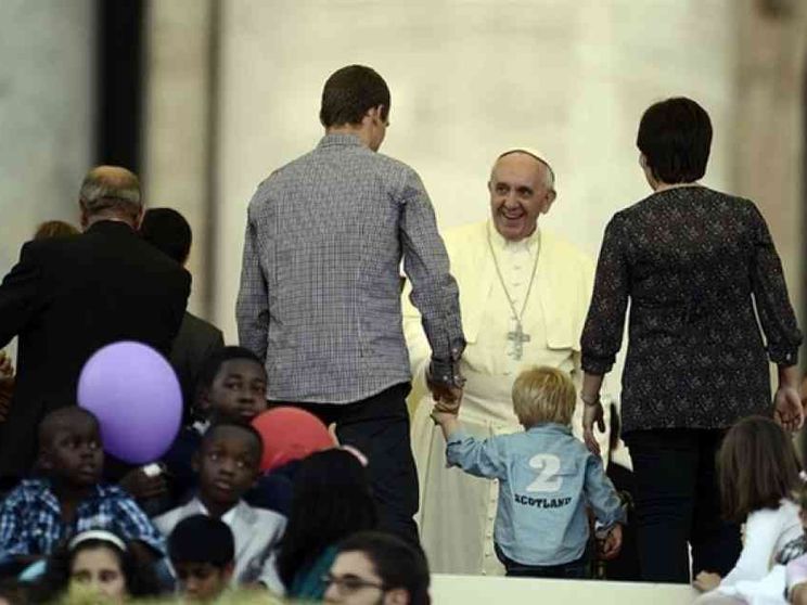 Galantino: «L'Amoris Laetitia ci chiede accoglienza e inclusione»