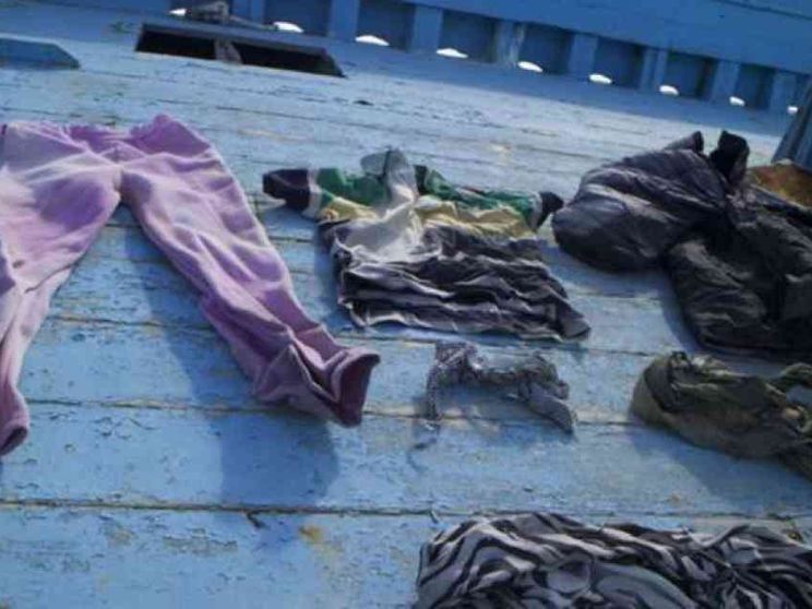 Le sculture di Sansavini con il legno delle barche dei migranti