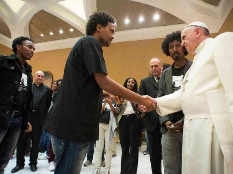 Papa Francesco: proteggere i migranti è un imperativo morale