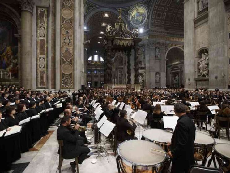 Musica a Messa: «Chi canta prega due volte»