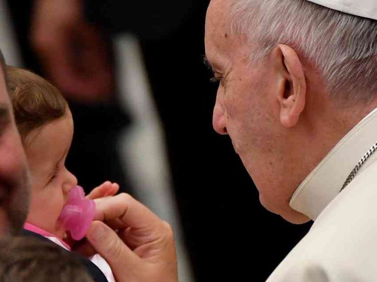 Francesco, da quattro anni il «Papa della gente»