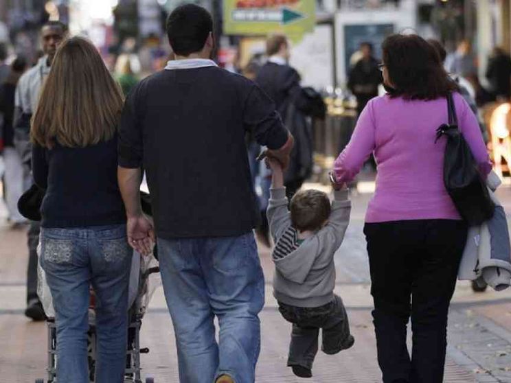 Assegno unico ai figli, il Senato ora ci prova