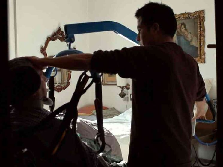 “La natura delle cose”, il film che racconta un malato di sla