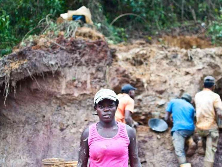 Ventimila contadini fermano la miniera d'oro