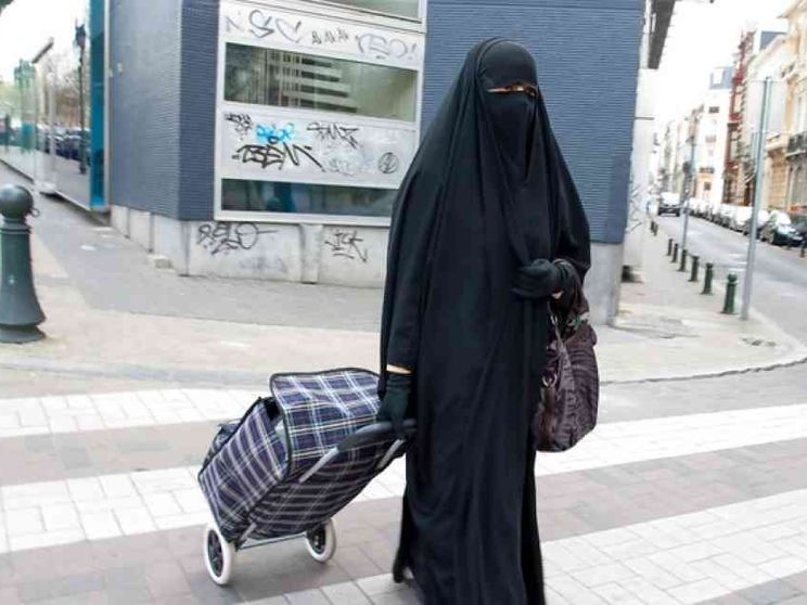 L'Austria vieta il velo in pubblico