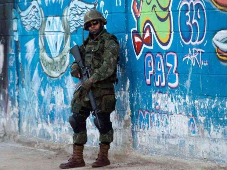 Rio violenta: la grande crisi uccide la tregua nelle favelas