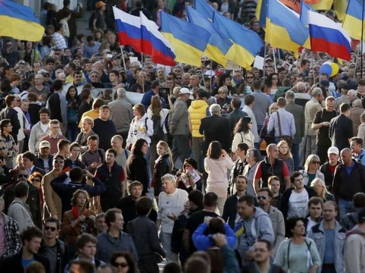 Lo Zar, le proteste e la tentazione facile dell'«infiltrazione esterna»