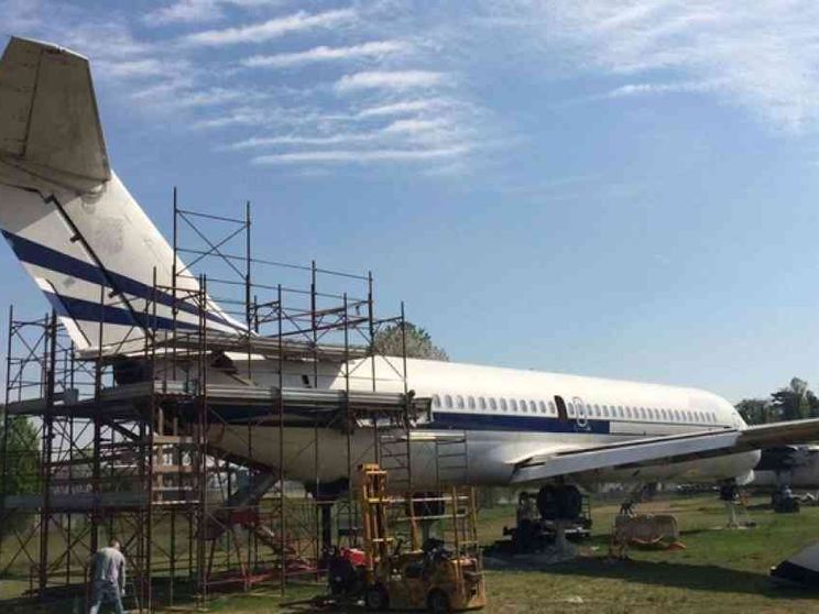 Apre ai visitatori il Dc 9 su cui volarono Pertini e Wojtyla