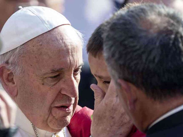 Il Papa: «In Siria inaccettabile strage, cessi questa tragedia»