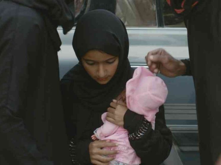 Spose a 9 anni? Per il Parlamento è normale