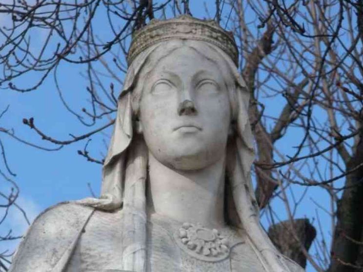 Clotilde, il cuore e il Medioevo delle donne