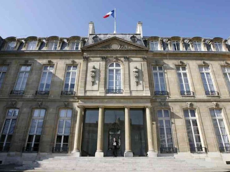 La Francia al voto, grande equilibrio tra i quattro sfidanti