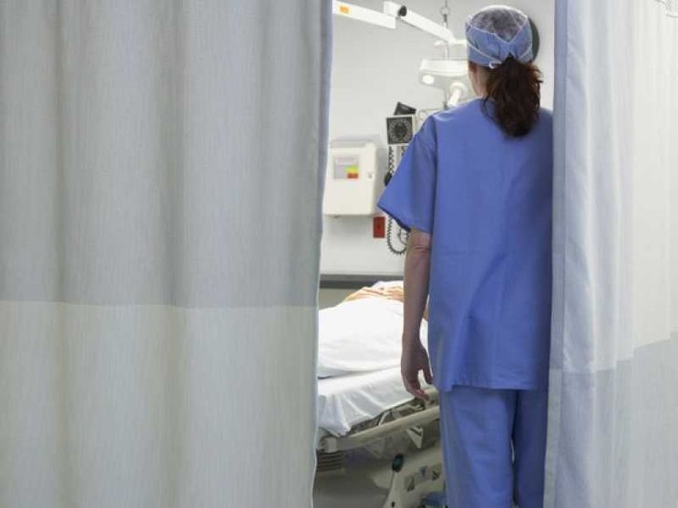 L'umanità che resiste tra medico e paziente