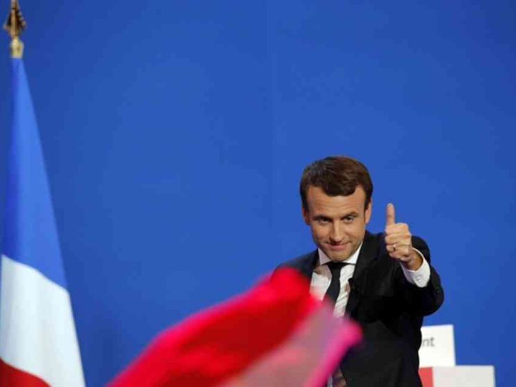 Macron vince il primo turno delle presidenziali, sfiderà Le Pen