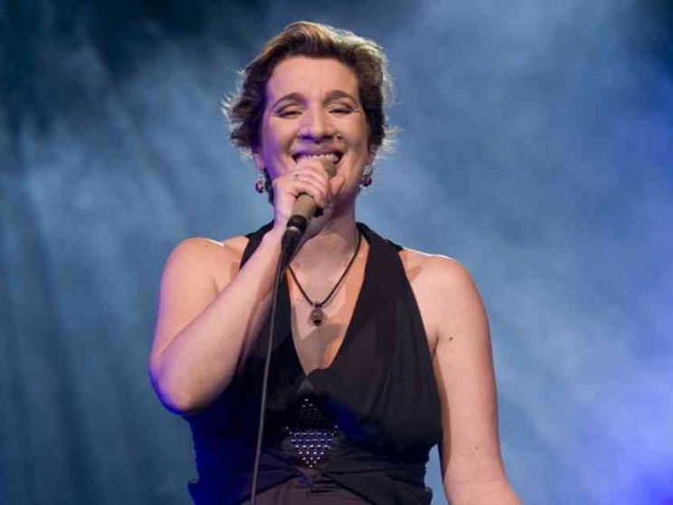 Dulce Pontes: tra note e fede, il mio pellegrinaggio in musica