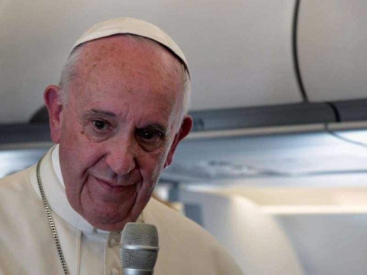 Papa Francesco su Medjugorje: Maria non fa la postina (video)