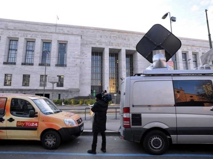 L'alleanza mass media-pm: mela avvelenata dallo scoop