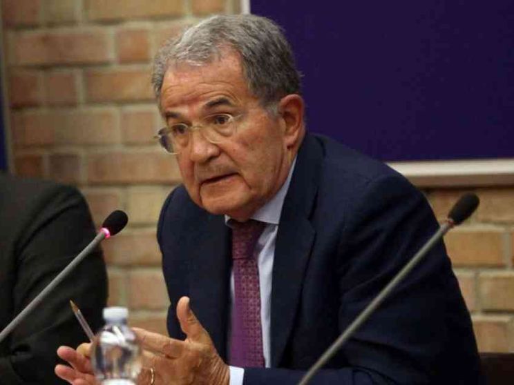 La ricetta di Romano Prodi: «Redistribuire il futuro a chi non ce l'ha»