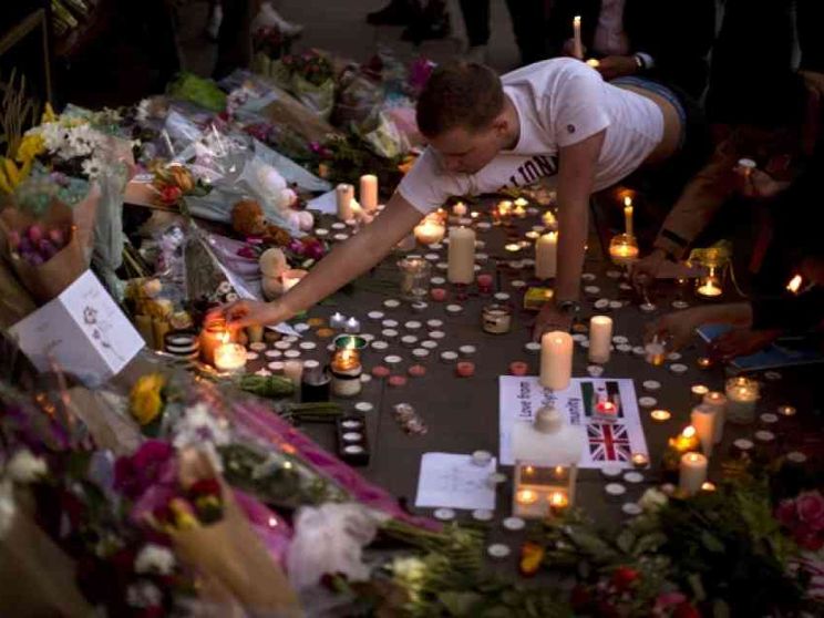 Manchester non si arrende. «Più forti e uniti che mai»