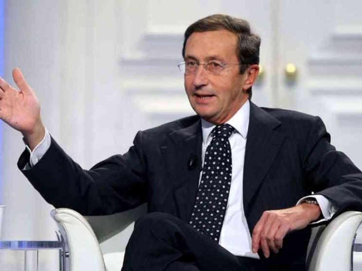 Riciclaggio: sequestrato 1 milione di euro a Gianfranco Fini