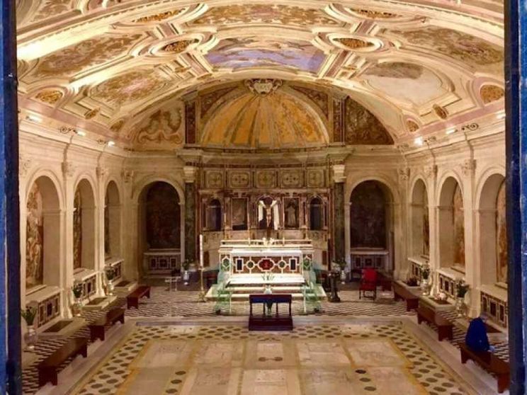L'antico affresco di santa Maria della Sanità torna nella cripta restaurata