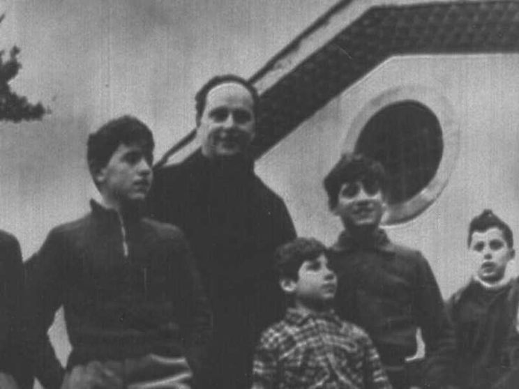 Il messaggio di don Milani: i poveri non possono esserci «stranieri»