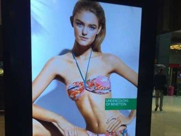 Benetton sotto accusa: «Modella troppo magra, così promuove l'anoressia»