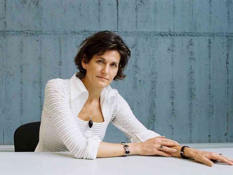 La scrittrice Janne Teller: «Dobbiamo raccontare il mondo ai ragazzi»