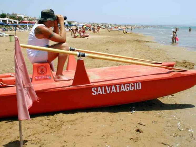 Mancano bagnini e camerieri per questa estate