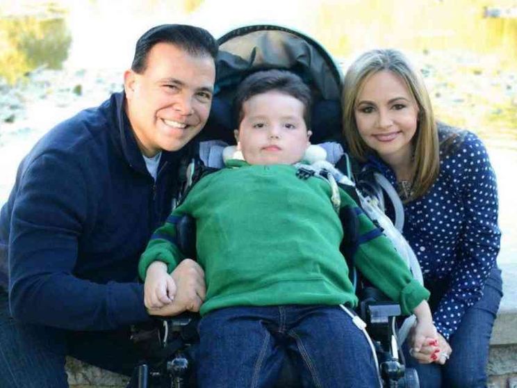 Arturito come Charlie, «ma con nostro figlio la terapia funziona»