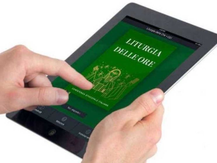 Ma il breviario digitale è pratico (e anche il rosario è multitasking)