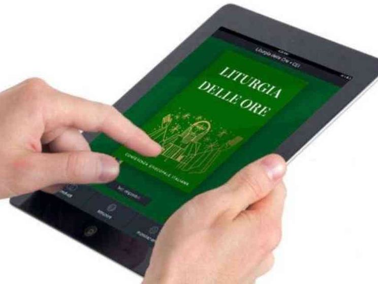 Ma il breviario digitale è pratico (e anche il rosario è multitasking)