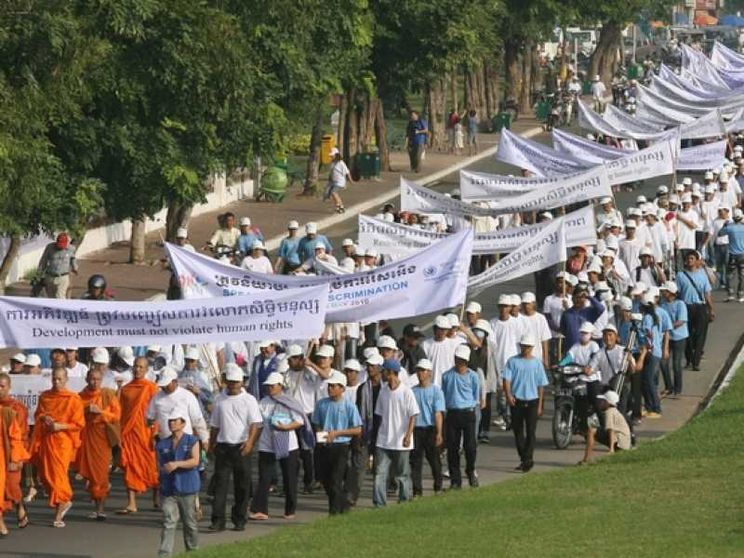 «Basta critiche»: la Cambogia guarda sempre più alla Cina
