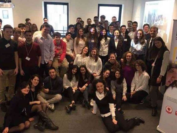 Assunzione di 1.500 persone l'anno