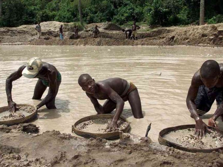 Quei diamanti insanguinati che armano le guerre africane