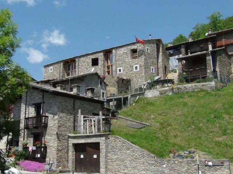 Ostana, arrivano i nuovi occitani e si ripopola la montagna