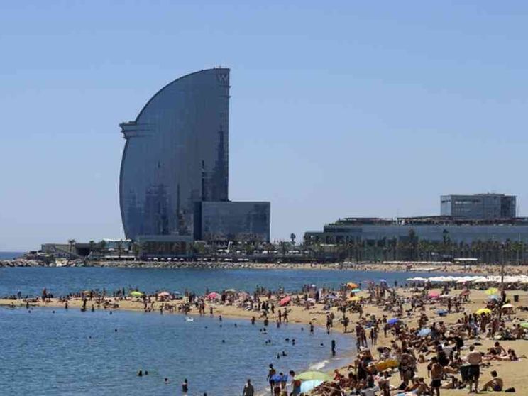 Turismo, se le città si ribellano al «mordi e fuggi»