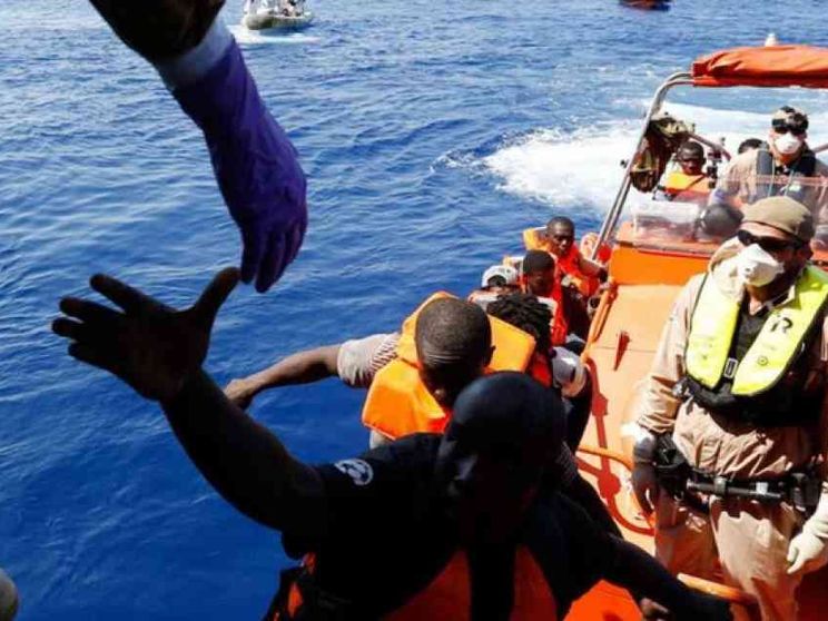 Ciò che conta, nel dubbio, è sempre salvare vite