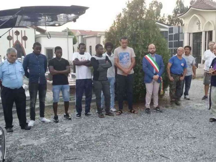 Cimiteri pieni, ultimo viaggio Sicilia-Calabria