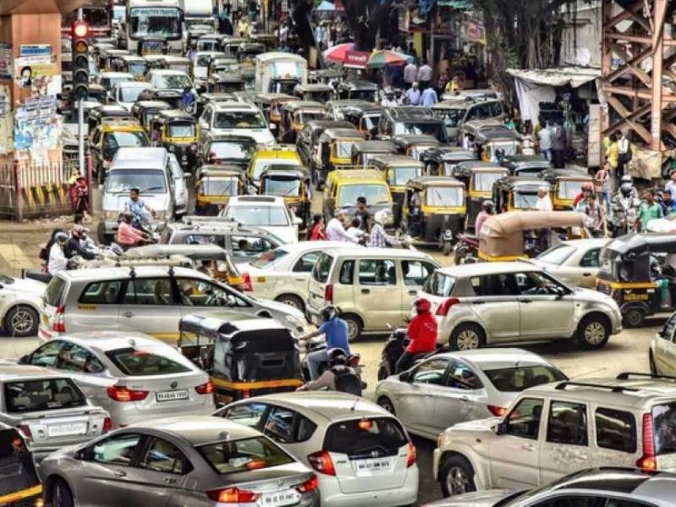 Le città soffocate dal traffico. Ma il futuro urbano cambierà