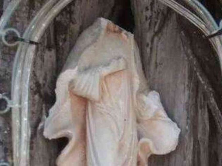 Morti sospette, messe nere, profanazioni. «Si faccia luce»