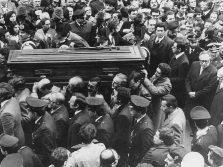 Rai e Mediaset raccontano i nuovi eroi italiani