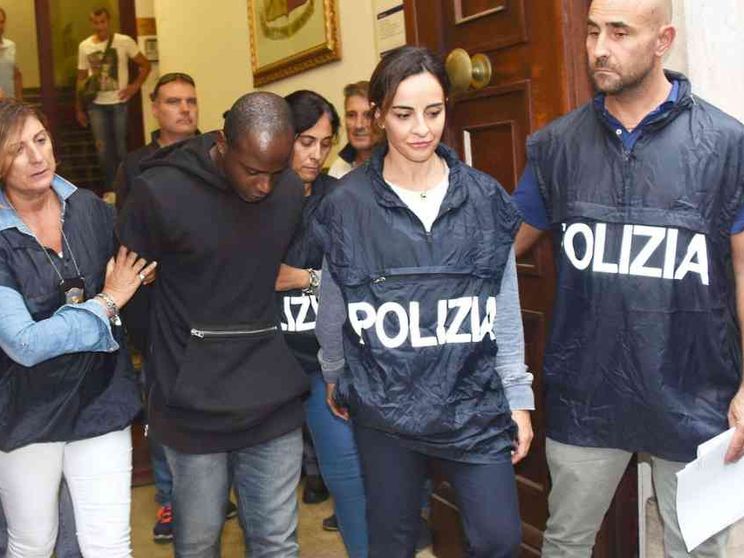 «Carcere anche ai tre minori». Linea dura sul caso degli stupri a Rimini