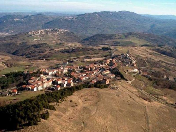 Se una scuola antisismica vale più del campanilismo