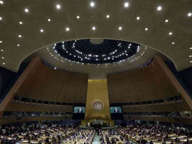 All'Onu si firma il bando agli ordigni nucleari, ma l'Italia non c'è