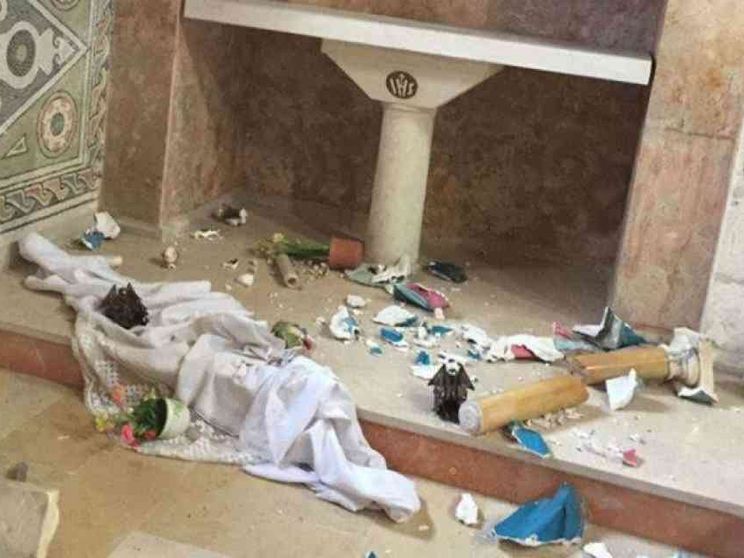 Profanata la chiesa di Santo Stefano a Beit Jimal