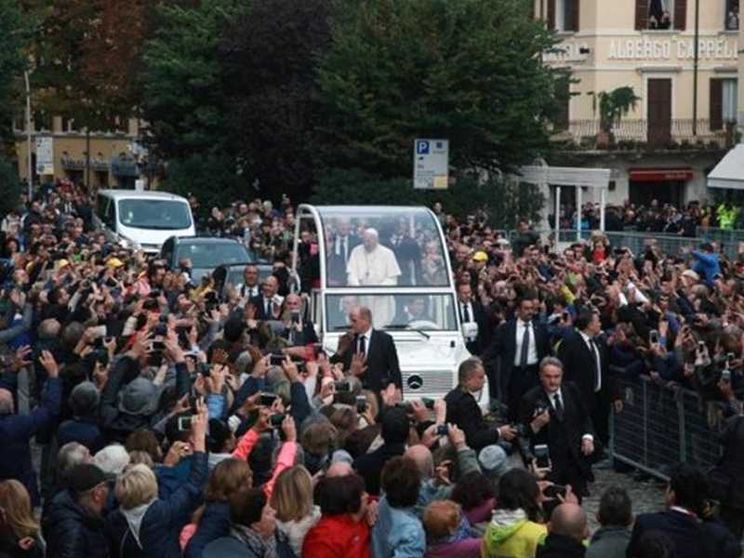 Francesco a Cesena: ripartire dalla rivoluzione della tenerezza