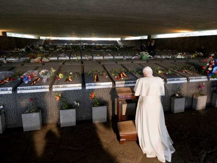 Papa Francesco visiterà le Fosse Ardeatine